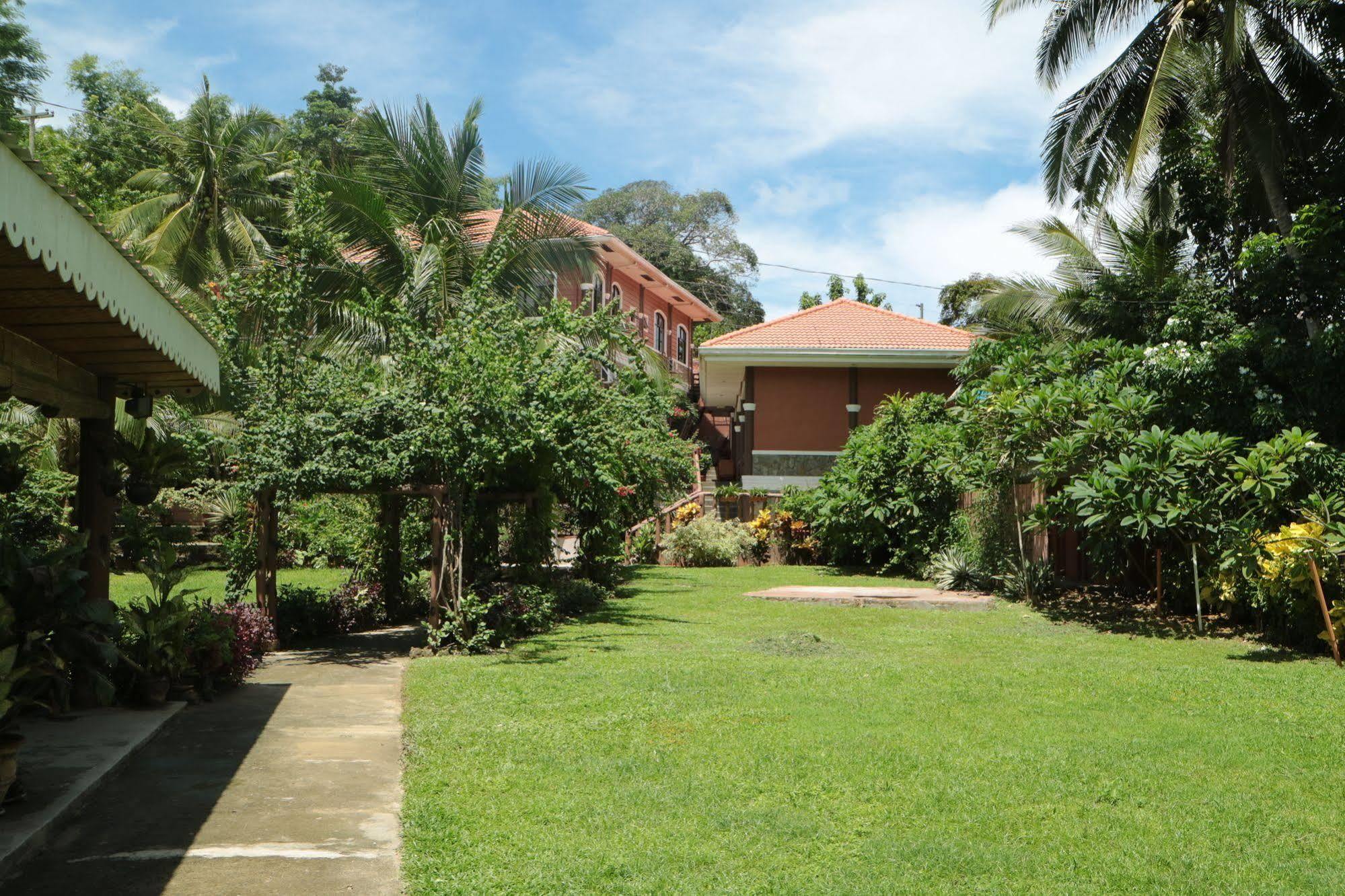 Hotel Jannah Glycel Beach House Guimaras Zewnętrze zdjęcie